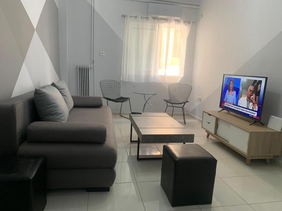 Апартаменты Renovated And Cool Flat In Ideal Location Афины Экстерьер фото
